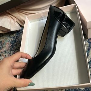 Black dressy work shoe with comfort support